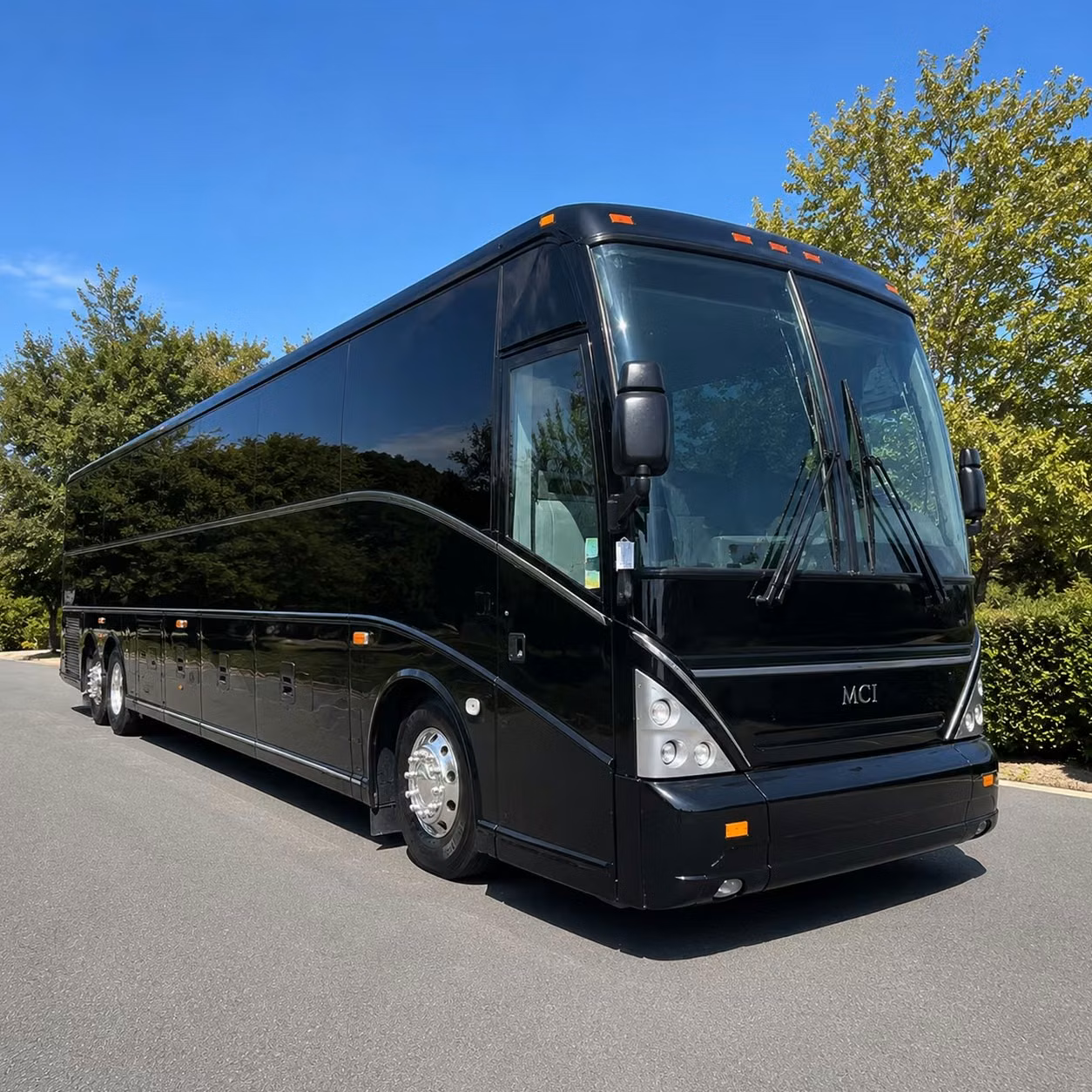 corporate event bus rentals for west bloomfield conferences and off sites
