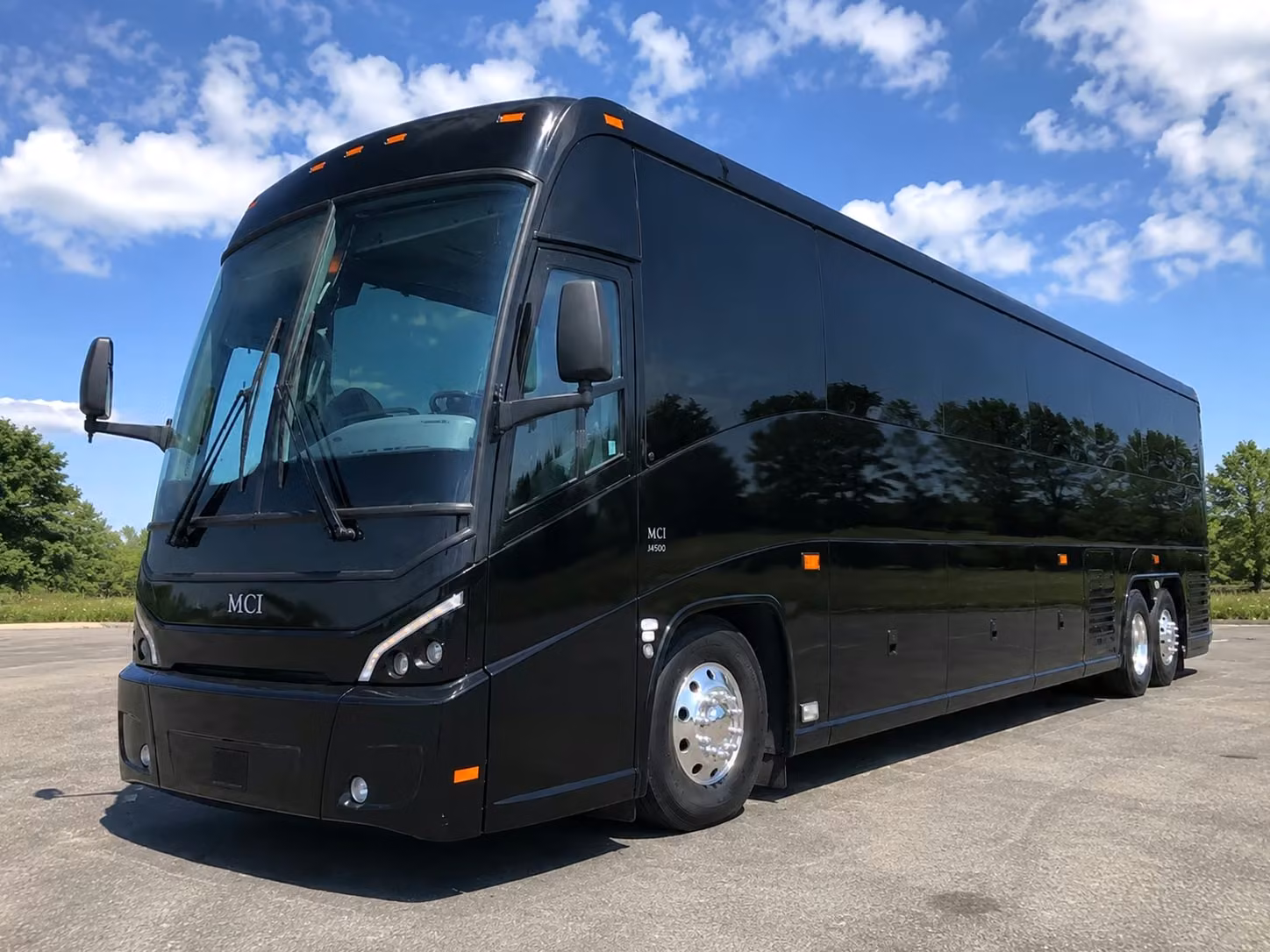 corporate event shuttle bus rentals in west bloomfield for teams of every size