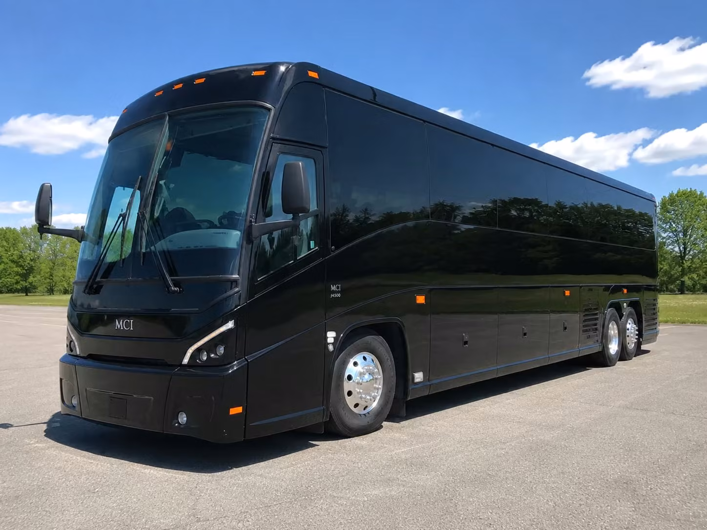 long distance field trips from west bloomfield charter buses make multi hour rides comfortable