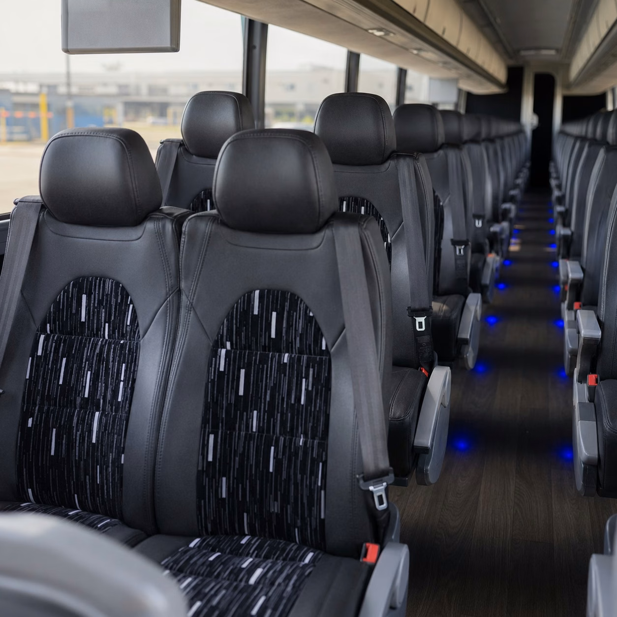 school field trip charter bus rentals in west bloomfield