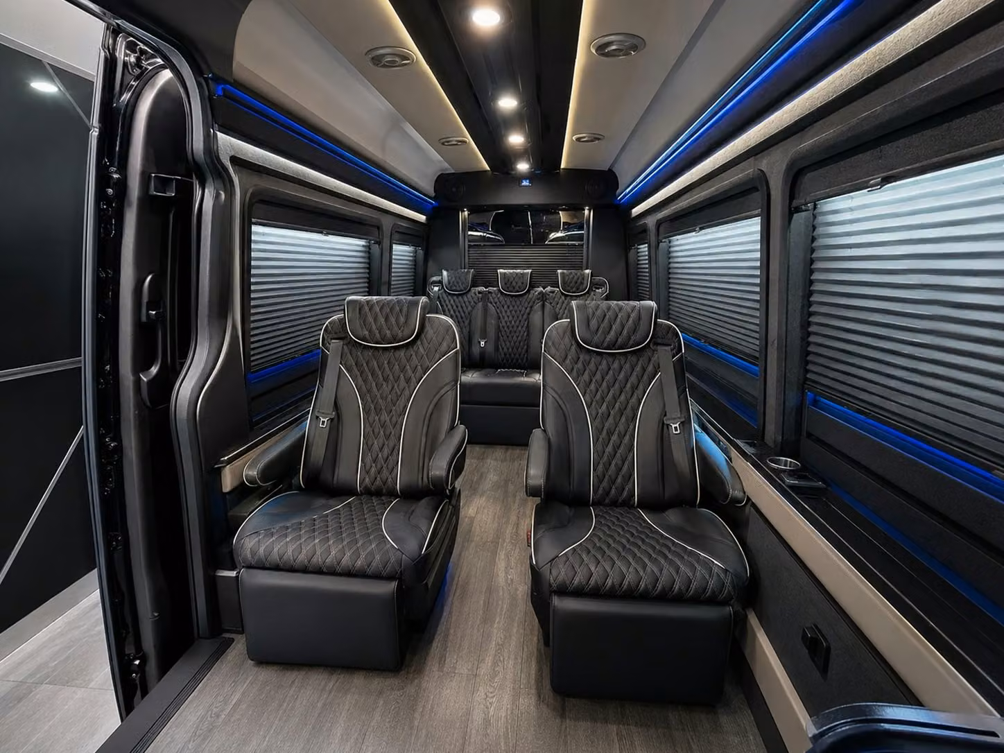why west bloomfield corporate groups trust westbloomfieldcharterbuscompany com for airport transfers